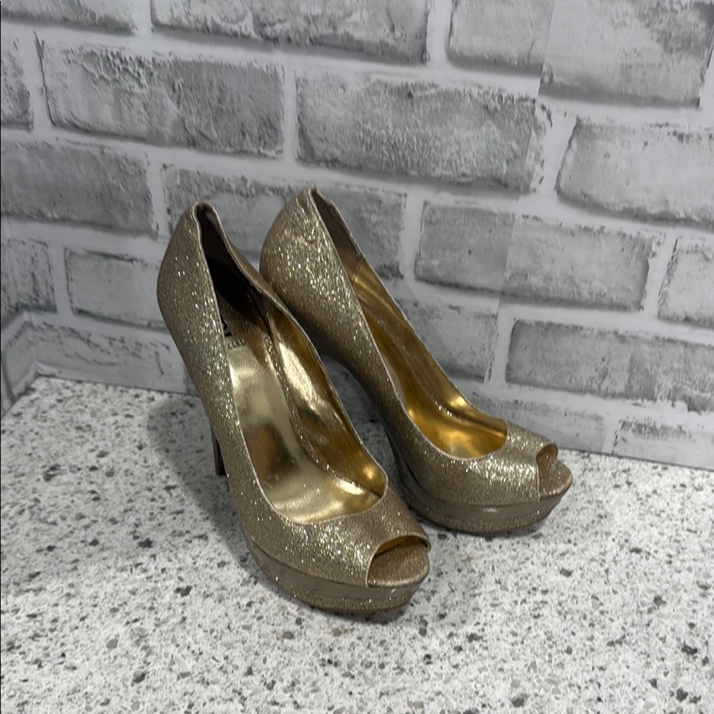 Bakers Gold Sparkle Peep-Toe Platform Heels